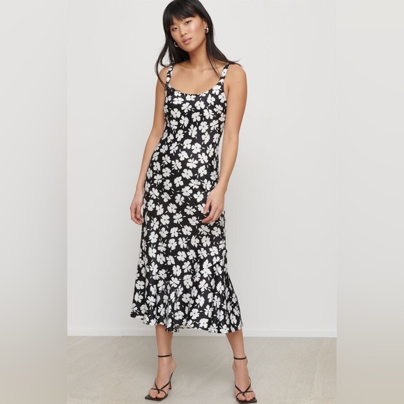 Dynamite Satin Slip Dress white floral on black size M - Picture 3 of 7